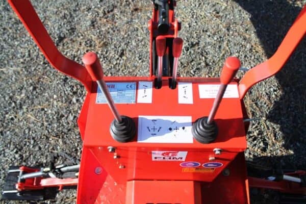6' Dig Self Contained Backhoe, XFH-BH6 (Mechanical Thumb Included) (Demo/Refurb) - Image 10