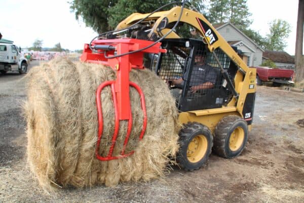 Hay / Hemp Bale Gripper Standard Skidsteer/Tractor, FH-BG130 - Image 3