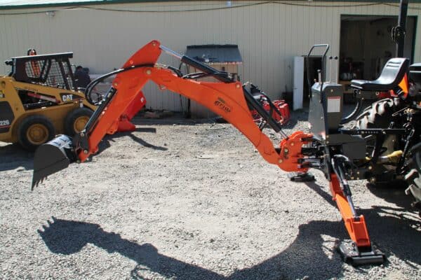 9' dig self contained tractor backhoe, FH-BH9 (Mechanical Thumb Included) - Image 18
