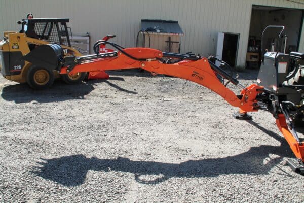 9' dig self contained tractor backhoe, FH-BH9 (Mechanical Thumb Included) - Image 22