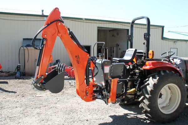 9' dig self contained tractor backhoe, FH-BH9 (Mechanical Thumb Included) - Image 5