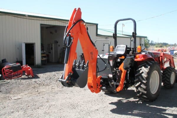9' dig self contained tractor backhoe, FH-BH9 (Mechanical Thumb Included) - Image 6