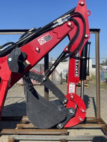 VL-BHM8DT, 8' Dig hydraulic connect BACKHOE with Hydraulic thumb  Cat.I/II 16" Bucket and connection hoses - Image 12
