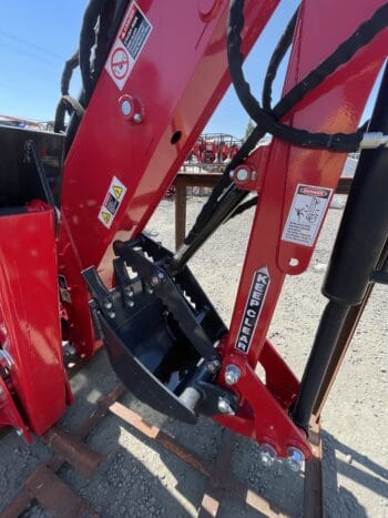 VL-BHM8DT, 8' Dig hydraulic connect BACKHOE with Hydraulic thumb  Cat.I/II 16" Bucket and connection hoses - Image 7