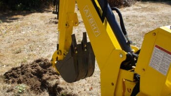 7' Towable Backhoe Excavator 9 Hp engine 12 bucket & Thumb PK-7TWBH - Image 5